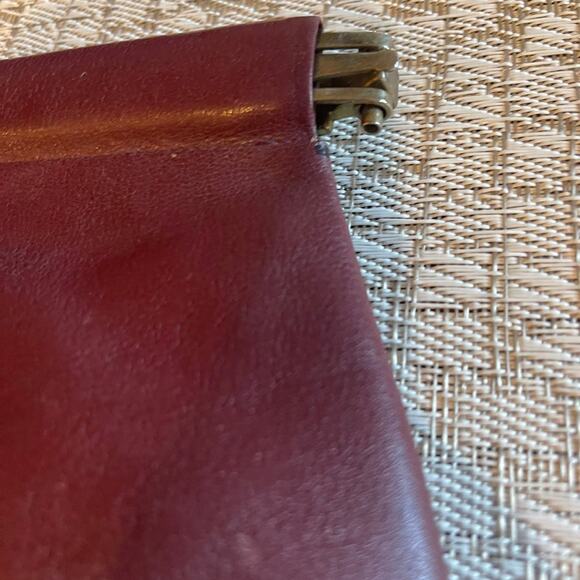 Pierre Cardin Paris vintage maroon leather clutch - Picture 4 of 11